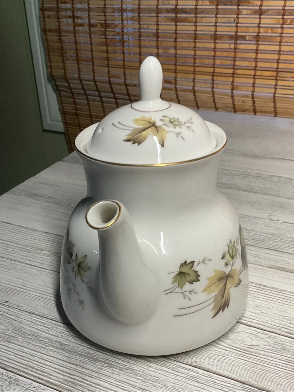 Larchmont by ROYAL DOULTON TEA POT TC1019